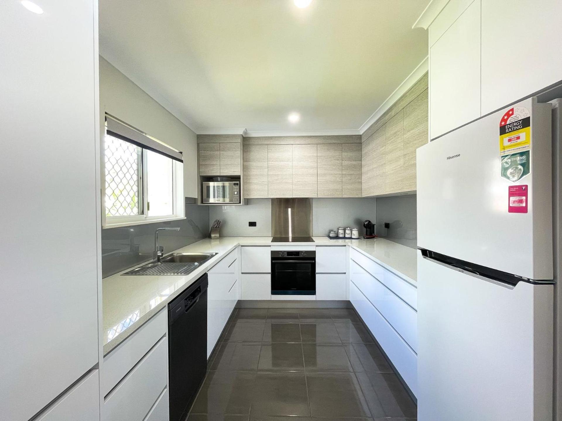 Beach House On Burrum- Close To Beach- 3Br- Wifi-Foxtel Удгейт Екстериор снимка